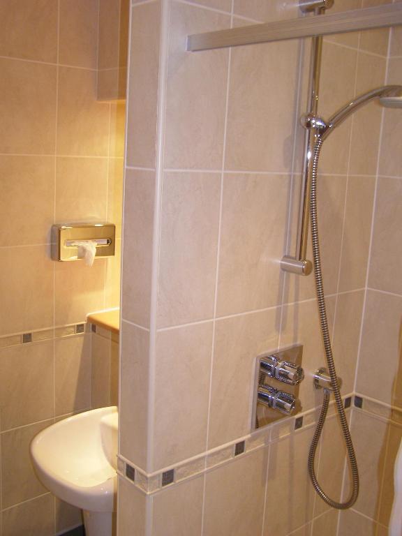 Hunters Lodge Hotel Крю Номер фото